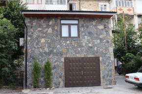 Eldeniz Nuxa House